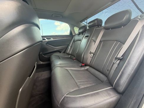Used 2015 Hyundai Genesis 5.0 RWD image 8