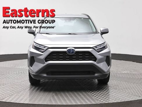 Used 2024 Toyota RAV4 XLE AWD/4WD image 2