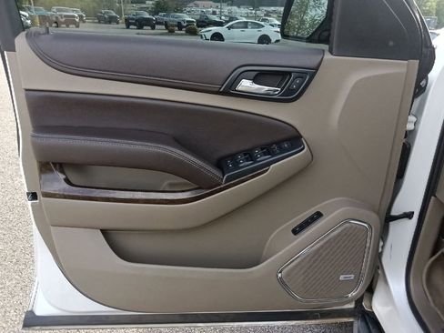 Used 2018 Chevrolet Suburban LT AWD/4WD image 11