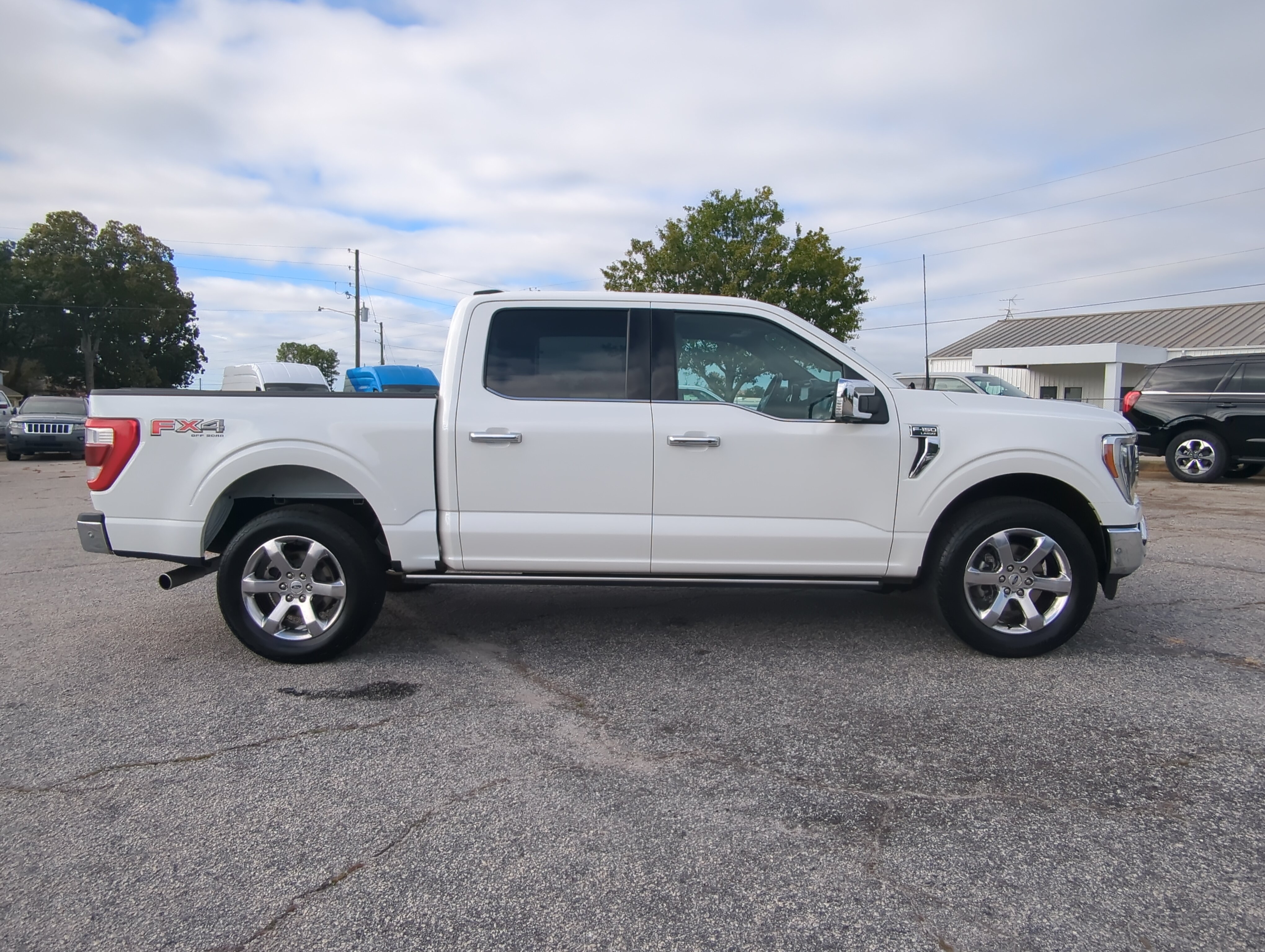Certified 2022 Ford F150 Lariat w/ Equipment Group 502A High AWD/4WD image 2