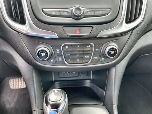 Used 2020 Chevrolet Equinox LT AWD/4WD image 17