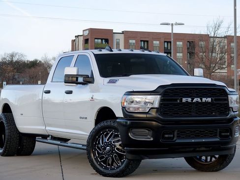 Used 2022 RAM 3500 Tradesman image 1