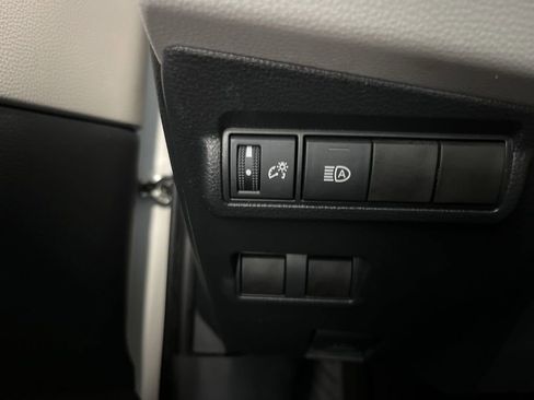 Used 2023 Toyota Corolla Cross L AWD/4WD image 13