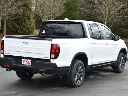 New 2026 Honda Ridgeline Sport image 8