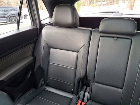 Certified 2022 Volkswagen Atlas Cross Sport SE image 18