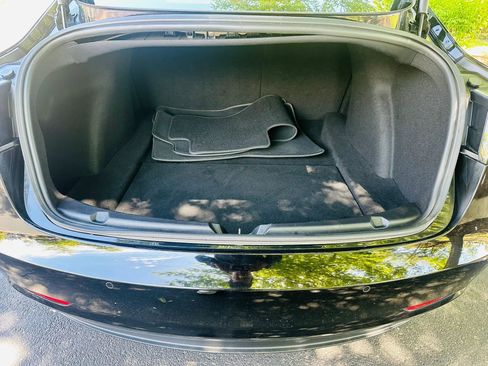 Used 2018 Tesla Model 3 Mid Range RWD image 13