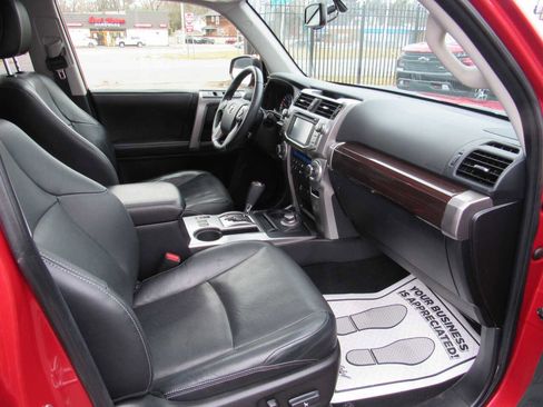 Used 2016 Toyota 4Runner Limited image 8