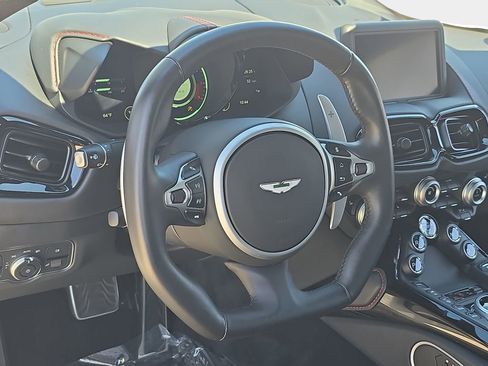 Used 2023 Aston Martin V8 Vantage Coupe image 17