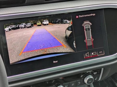 New 2025 Audi Q3 2.0T Premium image 14