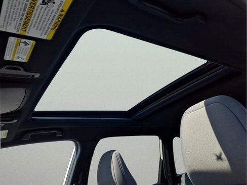 Certified 2025 Subaru Forester Premium AWD/4WD image 8
