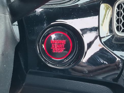 Certified 2025 Honda Civic Sport image 32