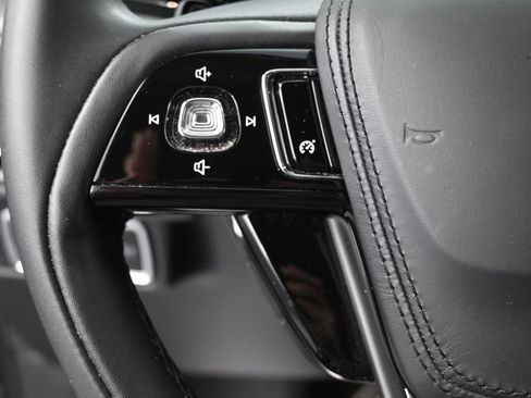 Used 2023 Lincoln Aviator AWD image 46