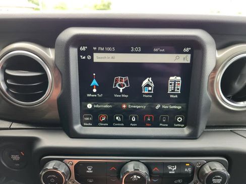 Used 2023 Jeep Wrangler Sahara image 15