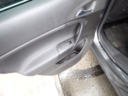 Used 2011 Buick Regal CXL Turbo w/ TO2 Preferred Equipment Group image 36