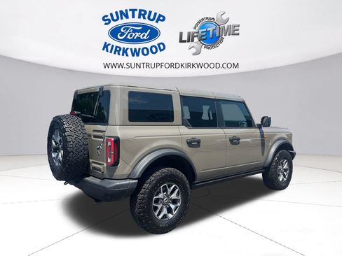 Used 2025 Ford Bronco Badlands AWD/4WD image 6