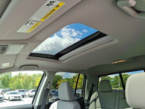 Used 2025 Honda Ridgeline RTL image 14