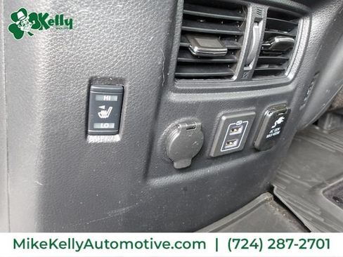 Used 2024 Nissan Titan Platinum Reserve w/ Moonroof Package AWD/4WD image 21
