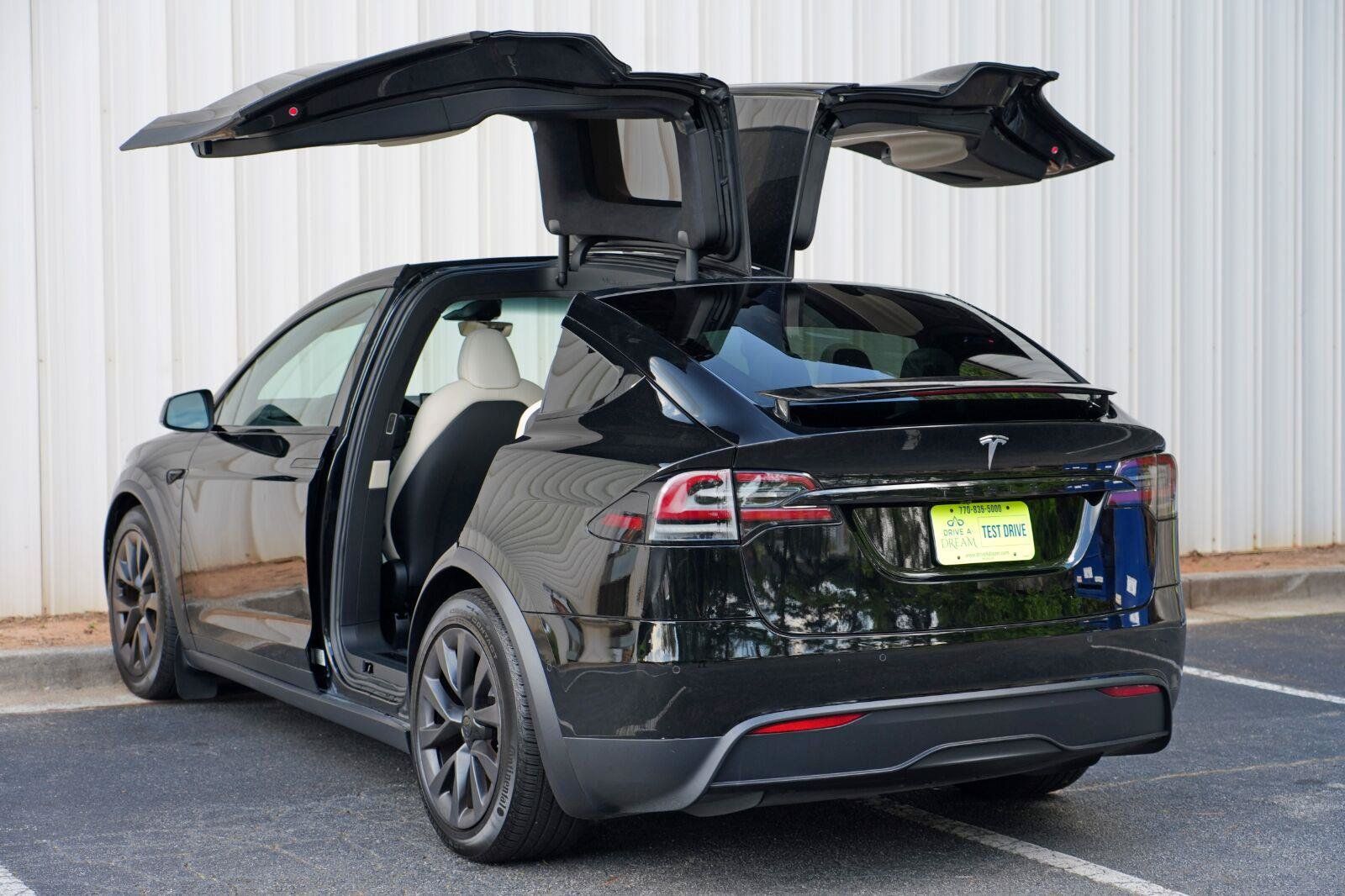 Used 2023 Tesla Model X AWD/4WD image 54