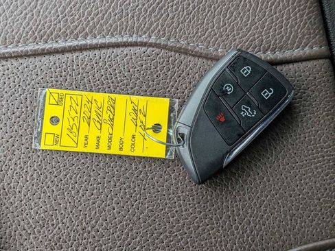 Used 2024 GMC Sierra 3500 Denali w/ Denali Reserve Package image 35