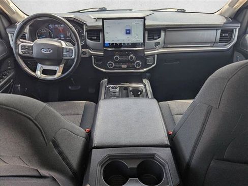 Used 2024 Ford Expedition Max XLT AWD/4WD image 17