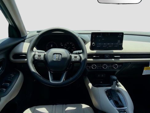 New 2026 Honda HR-V EX-L image 17