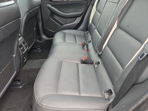 Used 2017 INFINITI QX30 Sport w/ Sport Leather Package FWD image 18