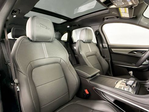 Used 2025 Jaguar F-PACE R-Dynamic S image 14