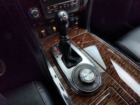 Used 2019 Nissan Armada SL w/ Premium Package image 19