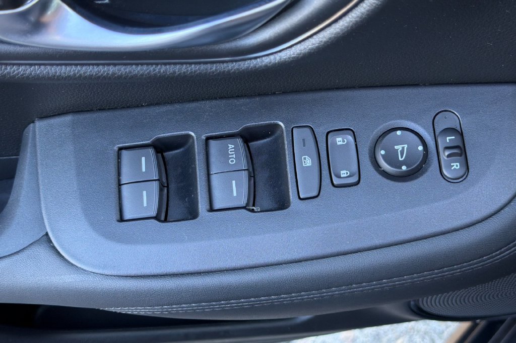 Certified 2026 Honda HR-V LX image 14