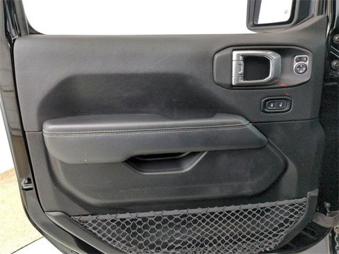 Used 2021 Jeep Wrangler Unlimited Sahara w/ Uconnect 4C Nav & Sound Group image 28