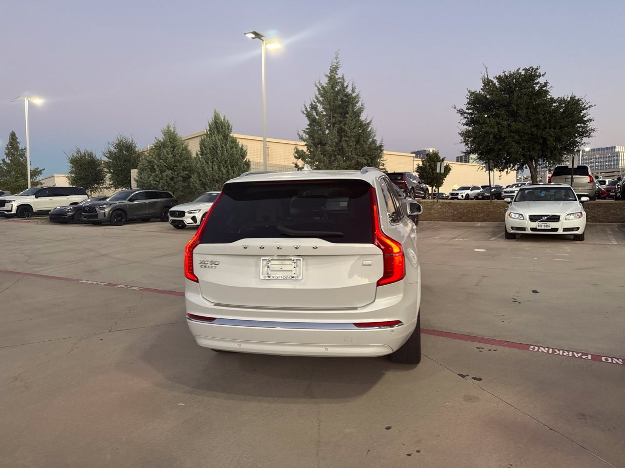 Used 2024 Volvo XC90 T8 Ultimate w/ Protection Package Premier AWD/4WD image 14
