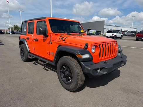 Used 2019 Jeep Wrangler Unlimited Sport S AWD/4WD image 3