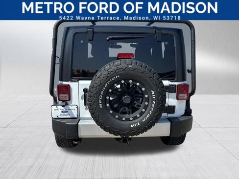 Used 2015 Jeep Wrangler Sahara AWD/4WD image 4