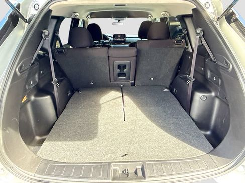 Used 2024 Mitsubishi Outlander ES FWD image 27