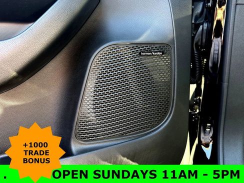 New 2026 Chrysler Pacifica Limited w/ Uconnect Theater Family Group image 15