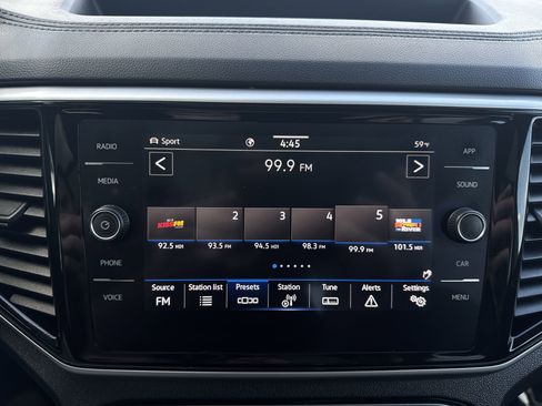 Used 2023 Volkswagen Atlas SE w/ Panoramic Sunroof Package image 13