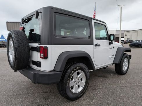 Used 2018 Jeep Wrangler Sport image 5