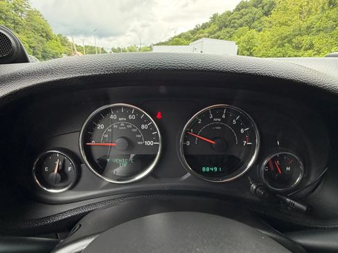 Used 2014 Jeep Wrangler Sport w/ Quick Order Package 23S AWD/4WD image 22