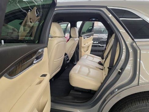 Used 2018 Cadillac XT5 FWD image 9