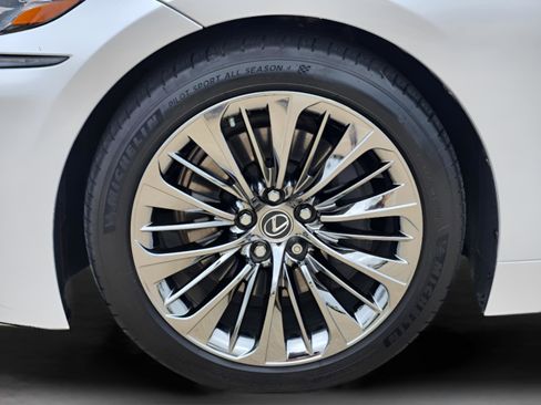 Used 2020 Lexus LS 500 w/ Interior Upgrade Package RWD image 42