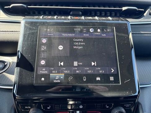 Used 2023 Jeep Grand Cherokee Laredo image 18