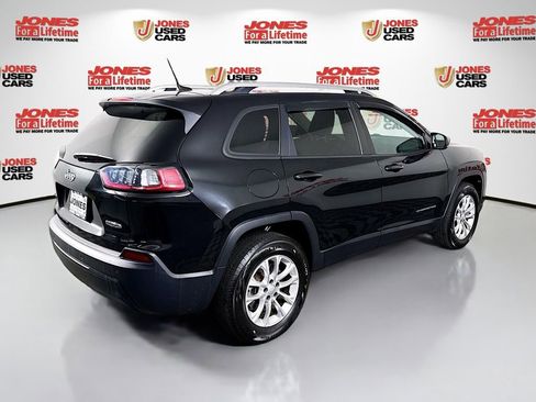 Used 2020 Jeep Cherokee Latitude w/ Cold Weather Group image 15