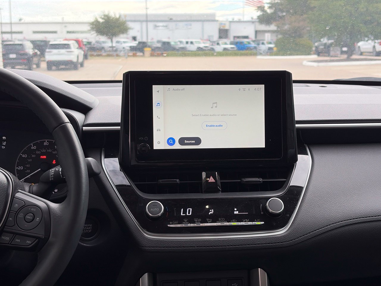 Used 2025 Toyota Corolla Cross LE FWD image 13
