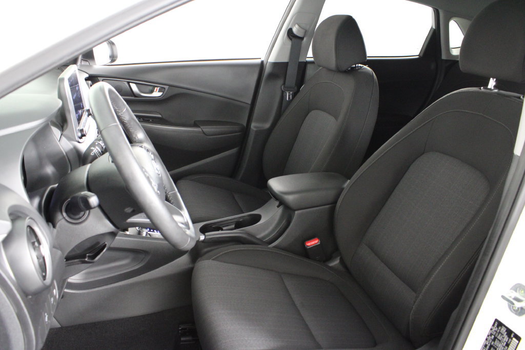 Certified 2022 Hyundai Kona SEL w/ Convenience Package AWD/4WD image 17