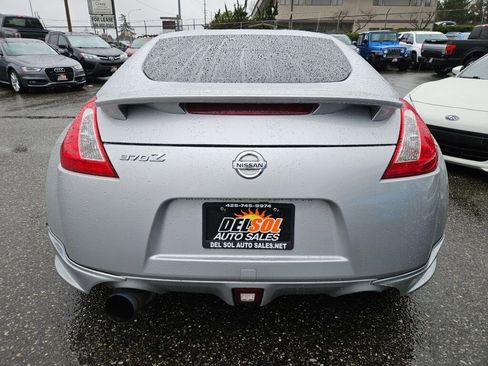 Used 2014 Nissan 370Z Coupe image 11
