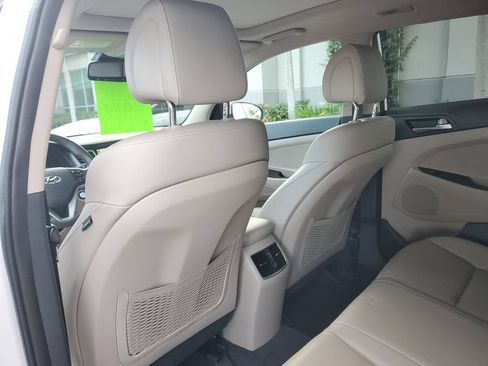 Used 2016 Hyundai Tucson Limited w/ Option Group 03 FWD image 18