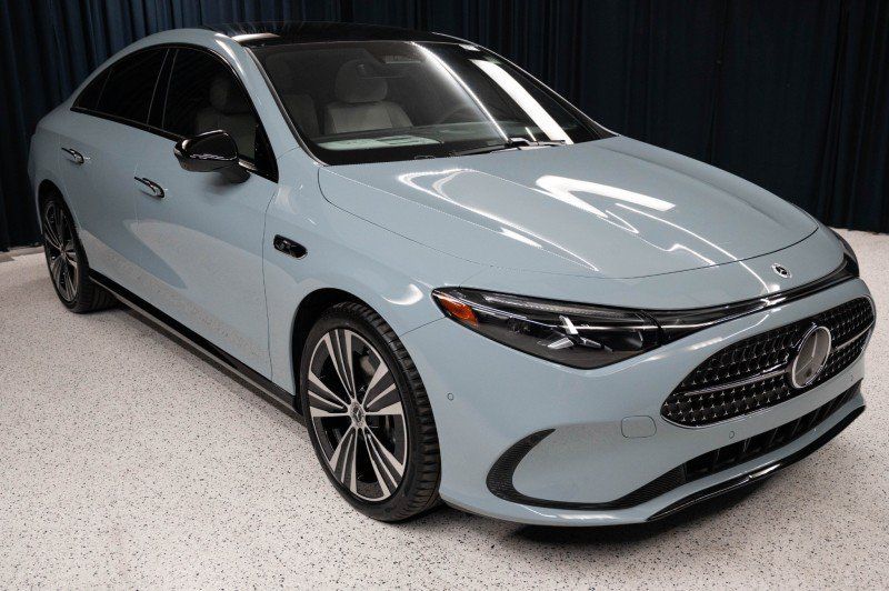 New 2027 Mercedes-Benz CLA 220 image 3