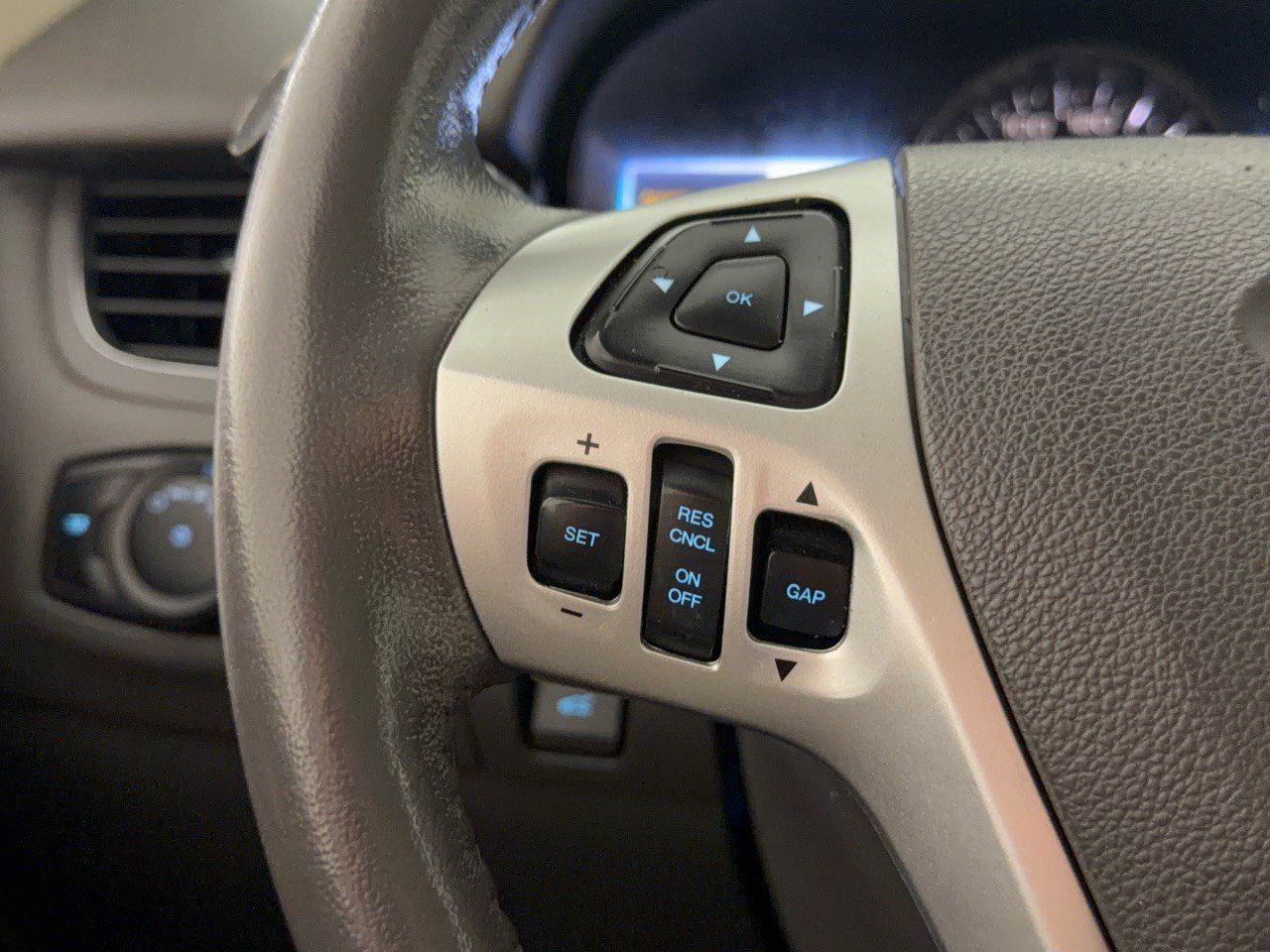 Used 2013 Ford Edge Limited FWD image 18
