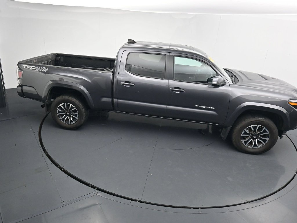 Used 2023 Toyota Tacoma TRD Sport w/ TRD Premium Sport Package AWD/4WD image 31