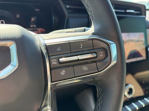 Used 2025 GMC Terrain Elevation w/ Elevation Premium Package FWD image 23